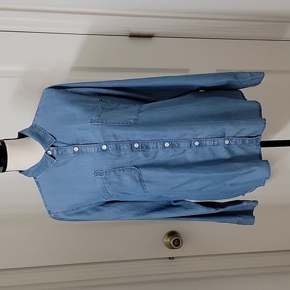 SO Size XL "Perfect Shirt" Medium Wash Chambray Button Down Shirt, EUC - Picture 1 of 12